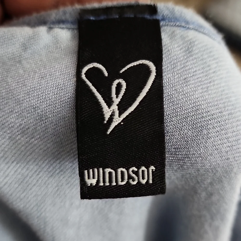 Shirt - Picture 1 of 6